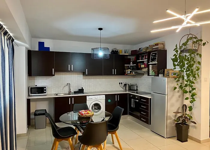 Apartment Fat Cow 103 *