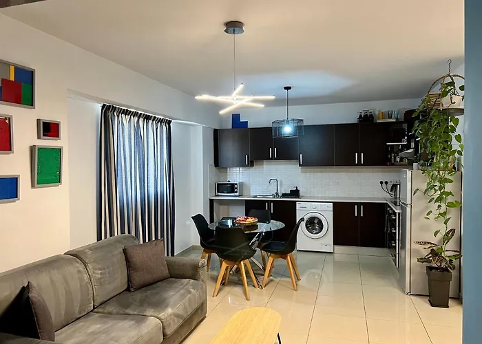 Fat Cow 103 アパート *