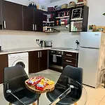 Fat Cow 103 شقة لارنكا